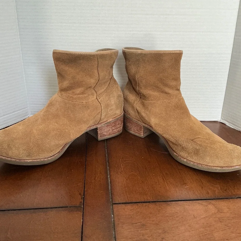 UGG Cedrick Chestnut Suede Scalloped Ankle Boots‎ Womens 11 Tan 1004367